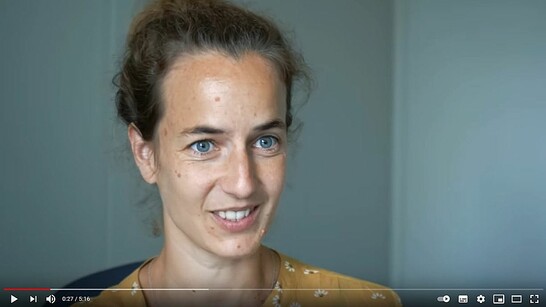 Im Gespräch mit Juniorprof. Dr. Anja Bonfig Das Bild zeigt Juniorprofessorin Anja Bonfig