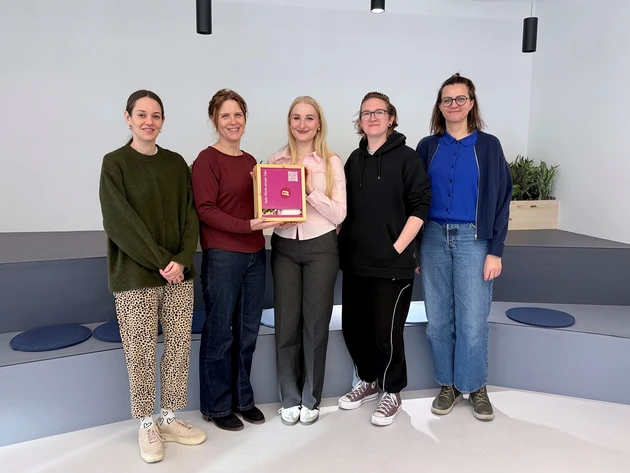 v.l.n.r.: Jacqueline Zoller, Dr. Margarete Menz, Liane Tiede, studentische Vertretung des AStA und Dr. Jessica Wilzek.