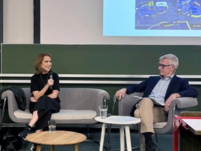 Die Ministerin im Sofatalk zu Entwicklungen in der Lehrkräftebildung. Bildquelle: PH Schwäbisch Gmünd. 