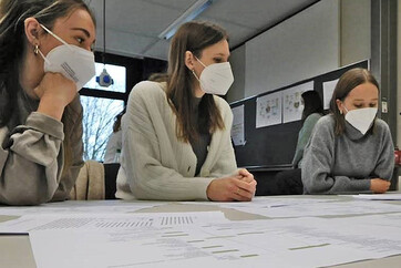 Foto Besprechung der Arbeit