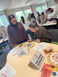 Foto Einblick in den Workshop „Vom ersten Buchstaben zum eigenen Wort"